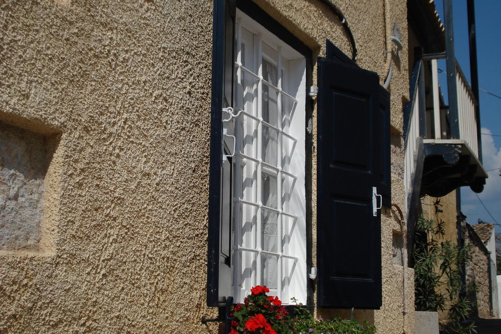 Apartment To Spitaki